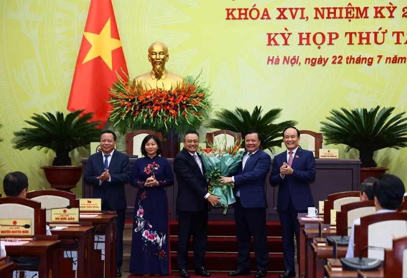 Ông Trần Sỹ Thanh làm Chủ tịch Hà Nội với 100% phiếu bầu