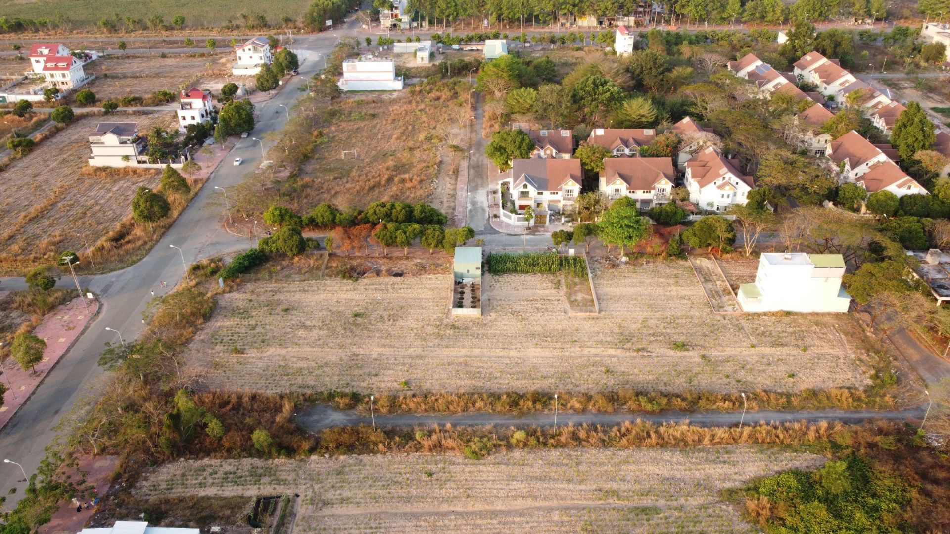 Bỏ hoang dự án, Tín Nghĩa bị thu hồi 3.500m2 “đất vàng”