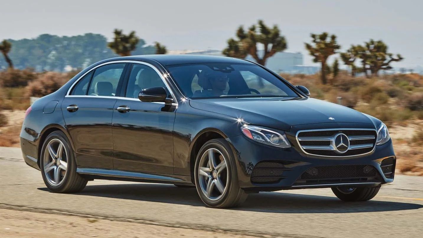 Triệu hồi hàng loạt xe Mercedes-Benz có nguy cơ hoả hoạn