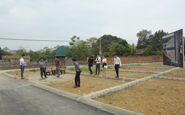 Bị “tuýt còi”, Hà Nội cho phép phân lô, tách thửa trở lại