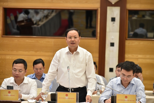 Thứ trưởng Bộ Tài nguyên và Môi trường nói về kỳ vọng tháo gỡ khó khăn cho thị trường bất động sản khi Luật Đất đai có hiệu lực
