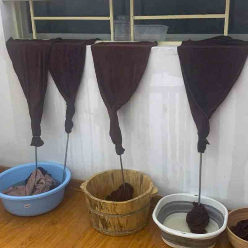 Muôn kiểu chắn nước, chắn gió siêu bão “xâm nhập” chung cư của người Hà Nội