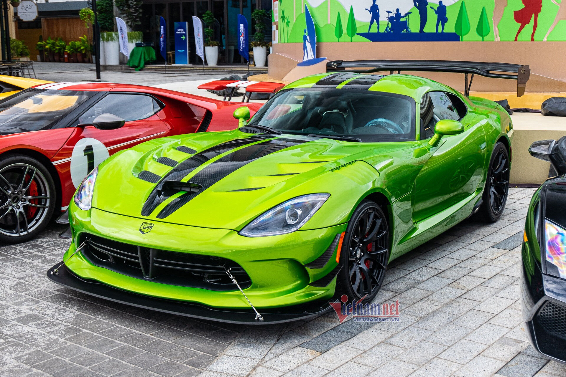 Siêu xe Dodge độc nhất Việt Nam được bán 20 tỷ