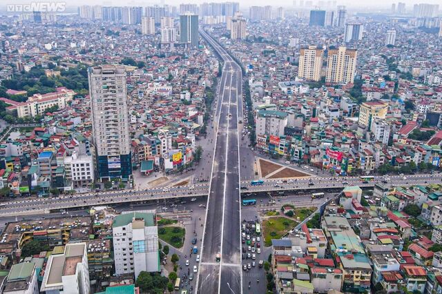 Diện mạo cầu cạn 10.000 tỷ đồng đi qua 4 quận Hà Nội trước ngày thông xe - Ảnh 1. Diện mạo cầu cạn 10.000 tỷ đồng đi qua 4 quận Hà Nội trước ngày thông xe - Ảnh 1.