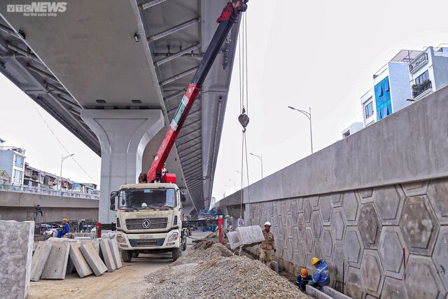 Diện mạo cầu cạn 10.000 tỷ đồng đi qua 4 quận Hà Nội trước ngày thông xe - Ảnh 8. Diện mạo cầu cạn 10.000 tỷ đồng đi qua 4 quận Hà Nội trước ngày thông xe - Ảnh 8.