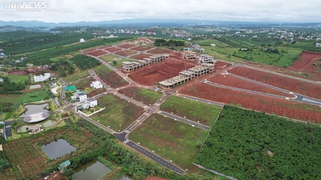 Nhiều siêu dự án hoang hóa, không bóng người ở Lâm Đồng - Ảnh 8. Nhiều siêu dự án hoang hóa, không bóng người ở Lâm Đồng - Ảnh 8.