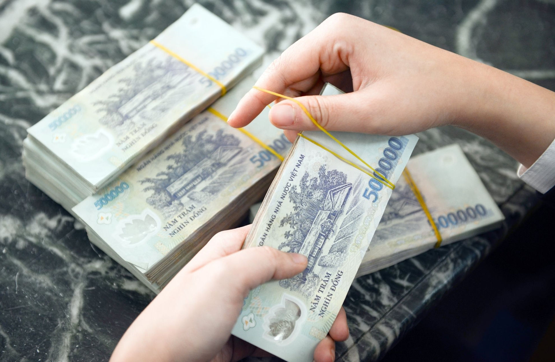 Chưa tăng lãi suất điều hành