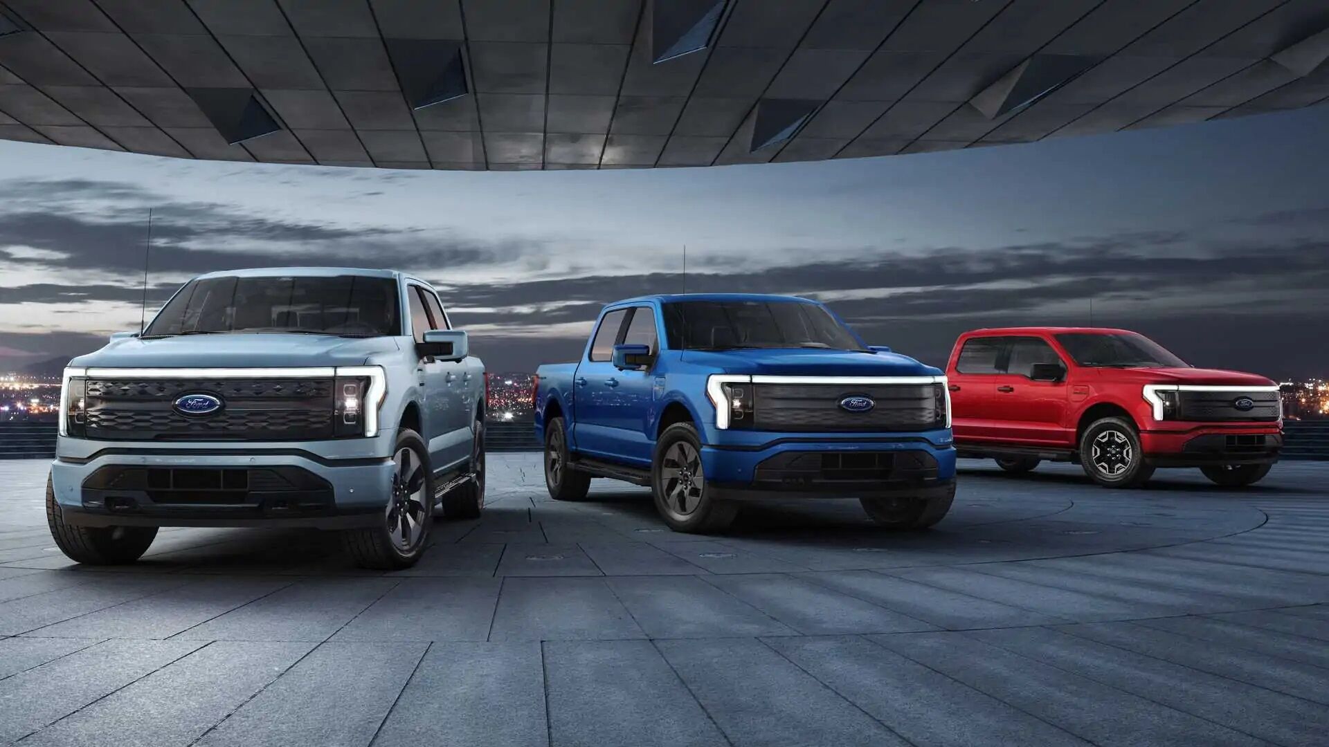 ford-f-150-lightning-front-view_20220725195245.jpg