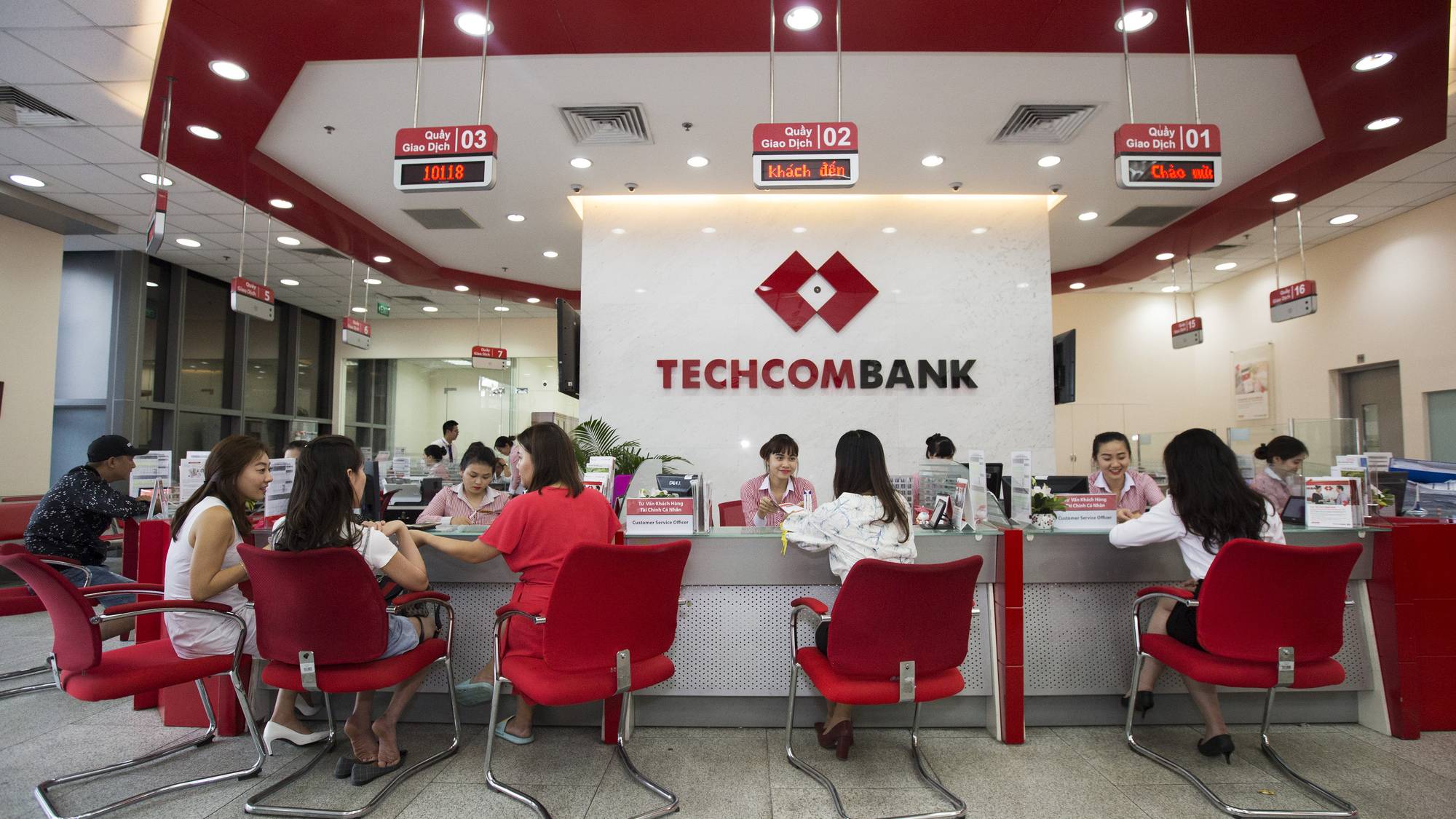 Cho vay bất động sản tăng mạnh, lợi nhuận của Techcombank “bốc hơi” gần 3.200 tỷ đồng