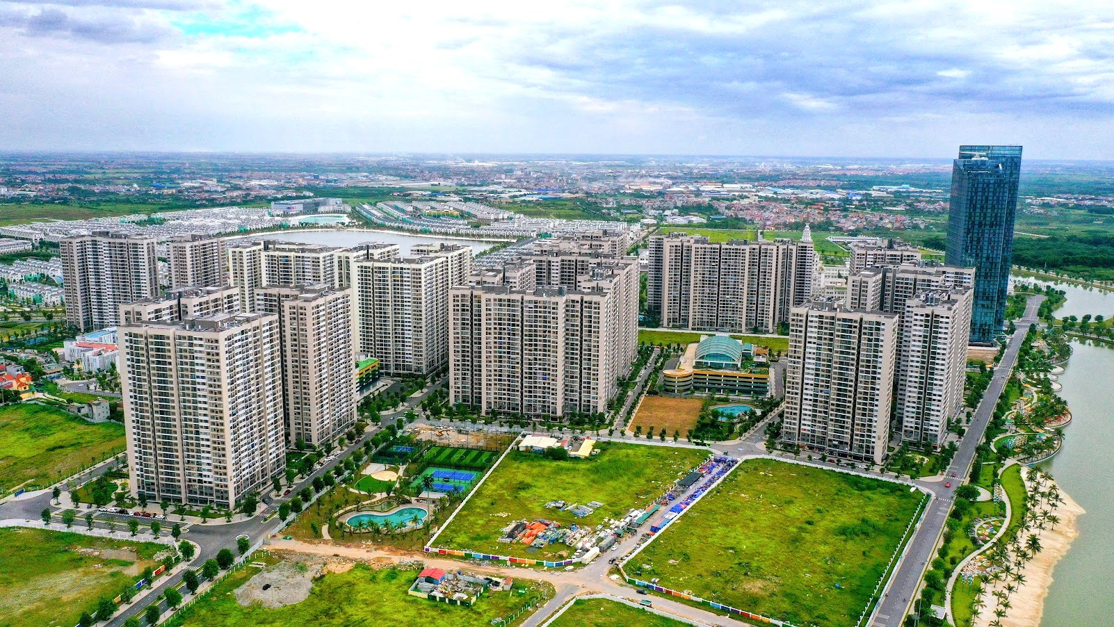 Tăng 18 quý liên tiếp, giá chung cư Hà Nội đang giao dịch ở mức nào?