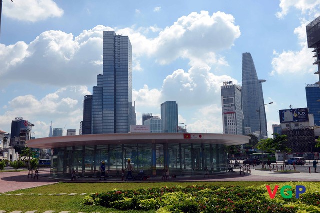 Cận cảnh ga ngầm lớn nhất tuyến metro số 1 - Ảnh 11.