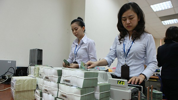 Các ngân hàng phải báo cáo phương án xử lý cổ phần vượt trần của cổ đông lớn trước 30/4/2025