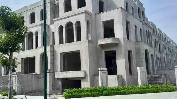 Loạt biệt thự “view” nghĩa trang của Kita Invest trong Khu đô thị Ciputra rao bán trở lại, giá tăng cả trăm triệu một m2