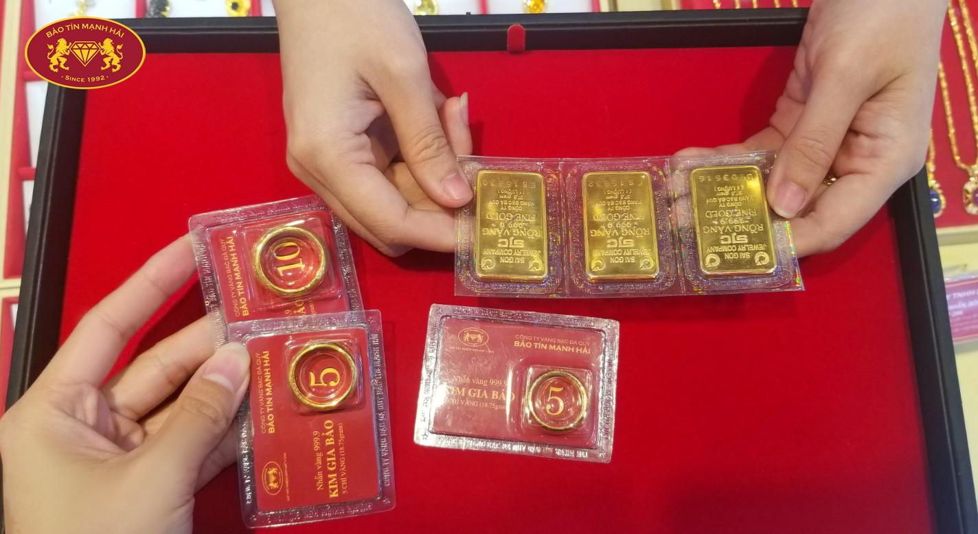 Giá vàng thế giới quay đầu giảm, SJC và vàng nhẫn vượt mốc 154 triệu đồng/lượng