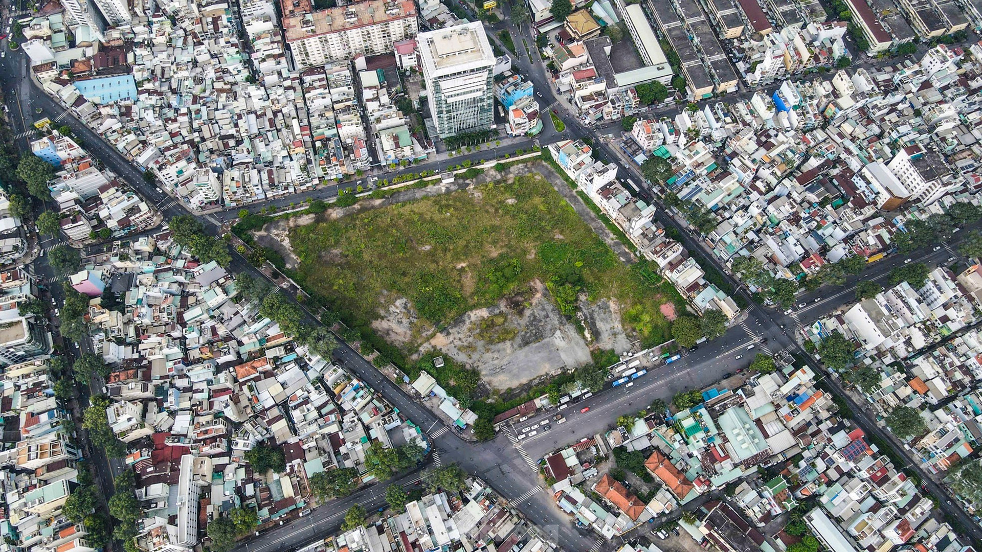 Tỷ phú Trần Bá Dương rút khỏi dự án nội đô TP.HCM sau chi nghìn tỷ ôm hơn 14.000 m2 “đất vàng” Hà Nội