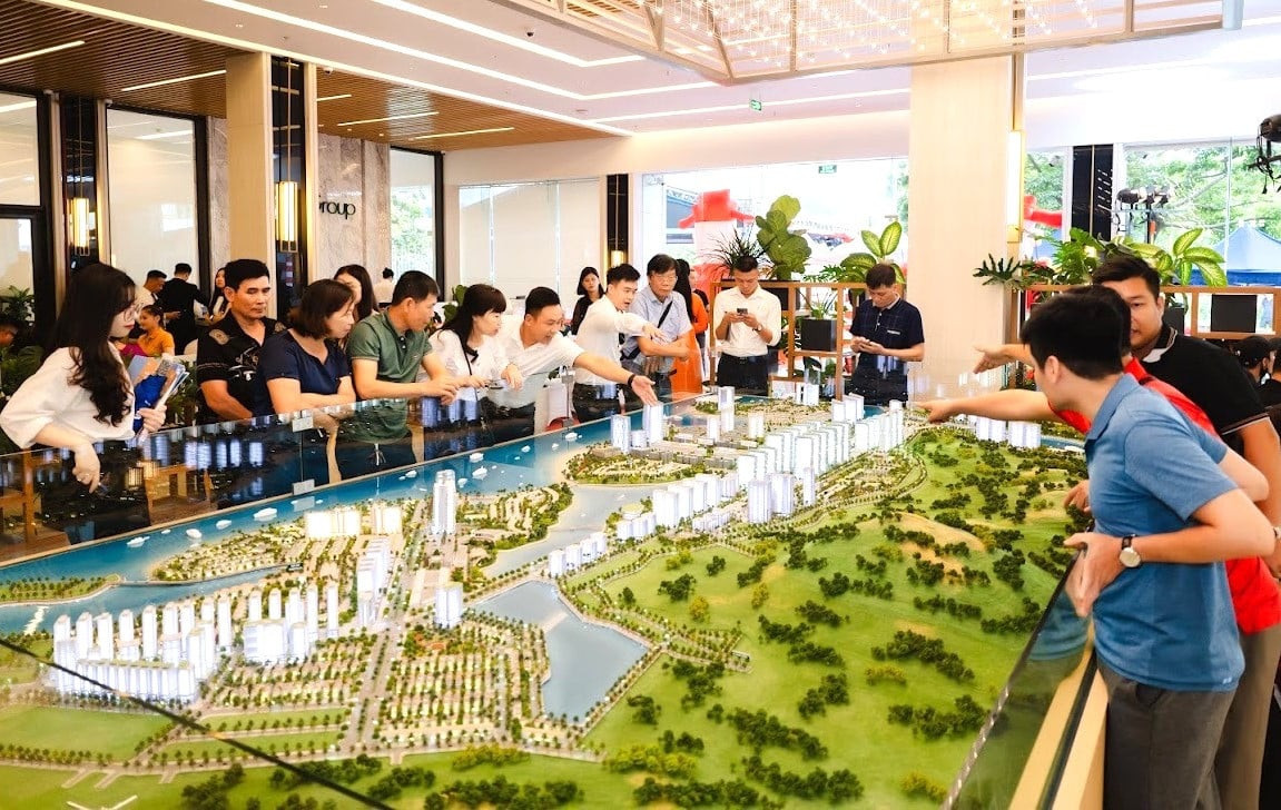 HoREA: Chưa cần lập Trung tâm giao dịch bất động sản mà nên “siết” chủ đầu tư công bố thông tin
