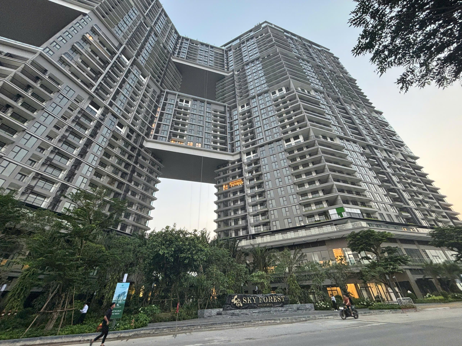 Cư dân Sky Forest kiến nghị chủ đầu tư thực hiện đúng cam kết tiện ích và điều chỉnh phí dịch vụ