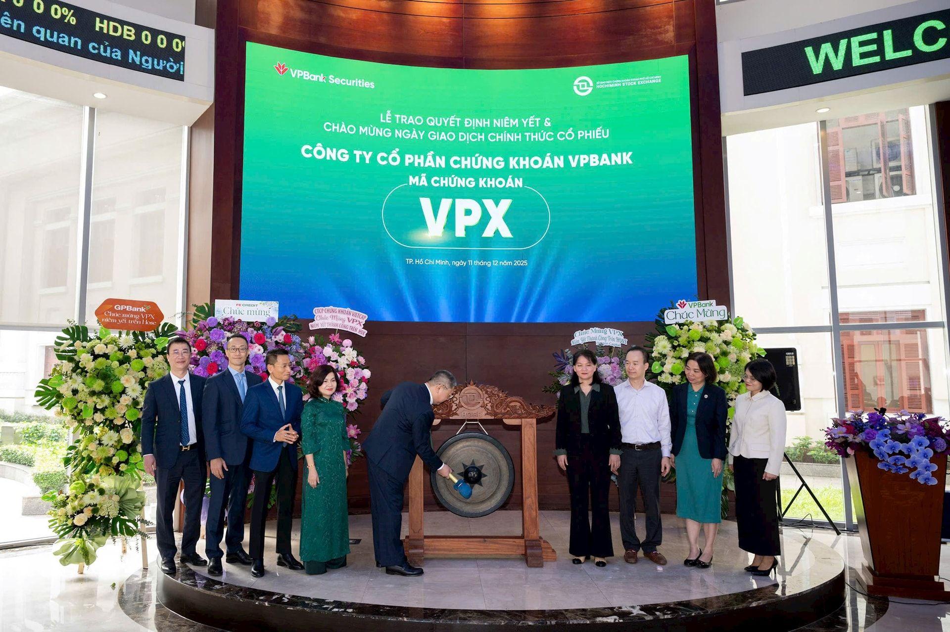 Chào sàn ngày đỏ lửa, tân binh VPX không thoát khỏi giảm sâu