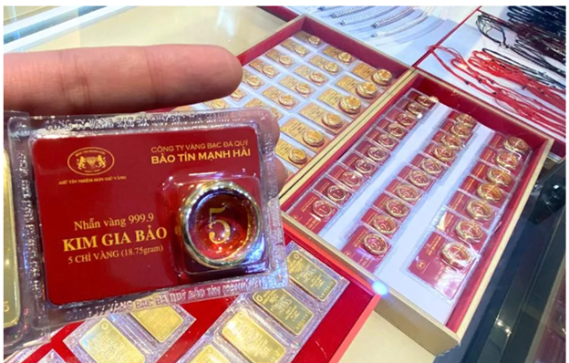 Giá vàng hôm nay 23/12 tăng mạnh, SJC và vàng nhẫn đồng loạt lập đỉnh mới