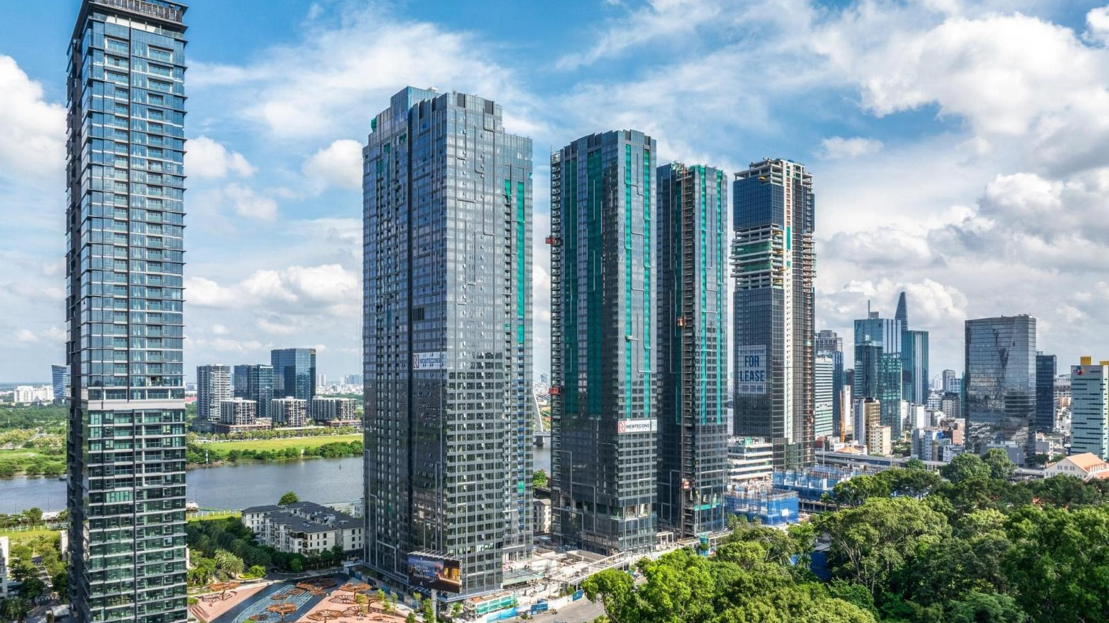 Giao dịch căn hộ trên 80 triệu đồng/m2 ở TP.HCM vọt tăng 2.118%