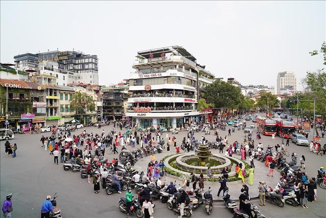 Chủ tịch Hà Nội yêu cầu tạo “làn xanh” đặc biệt cho dự án cải tạo cảnh quan hồ Hoàn Kiếm