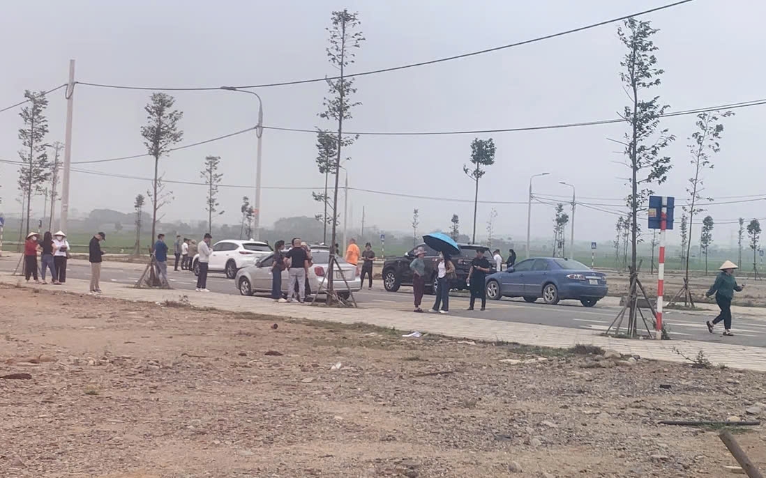 Đất nhiều làng quê 