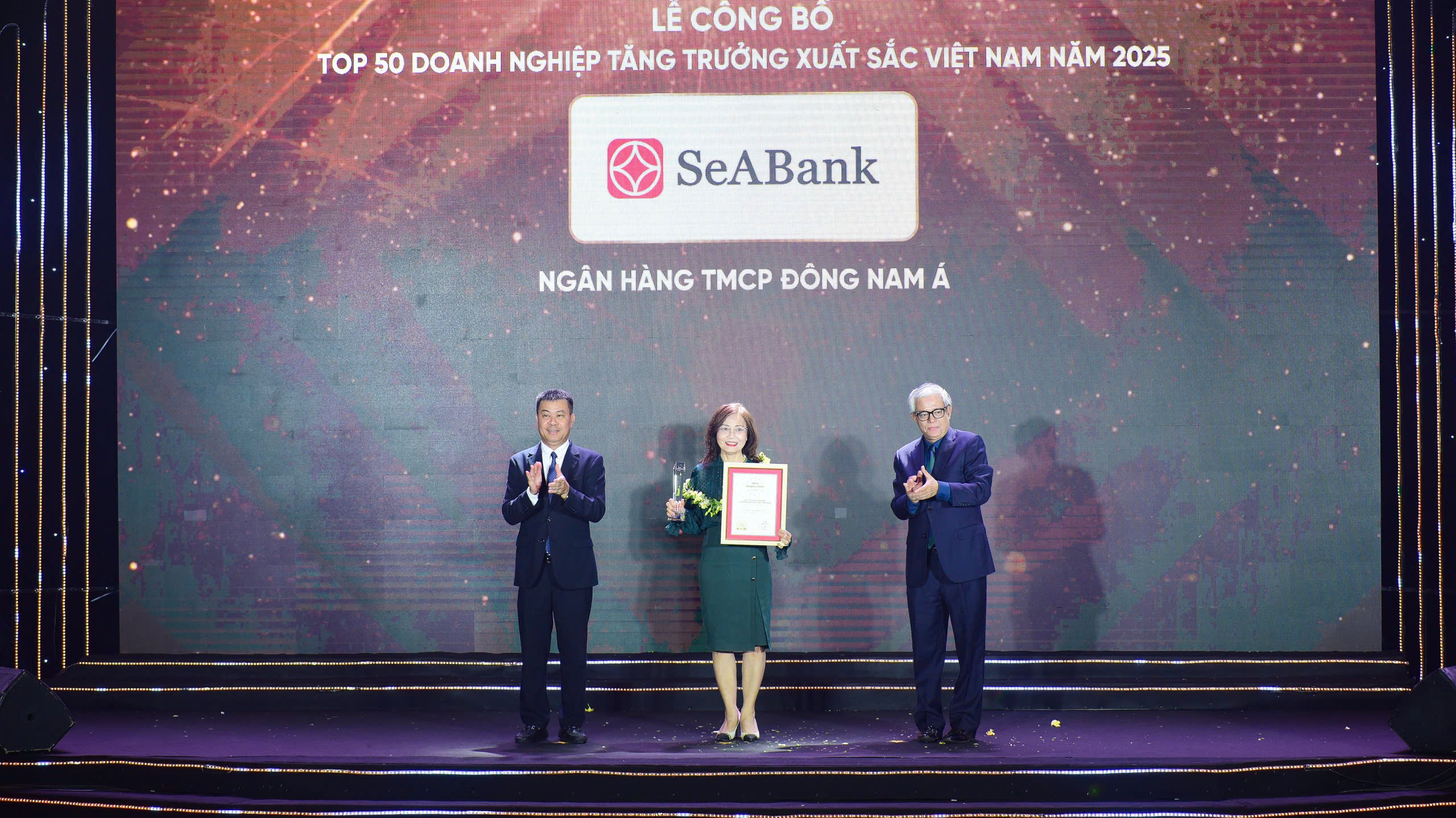 SeABank tăng 173 bậc trong bảng xếp hạng FAST500