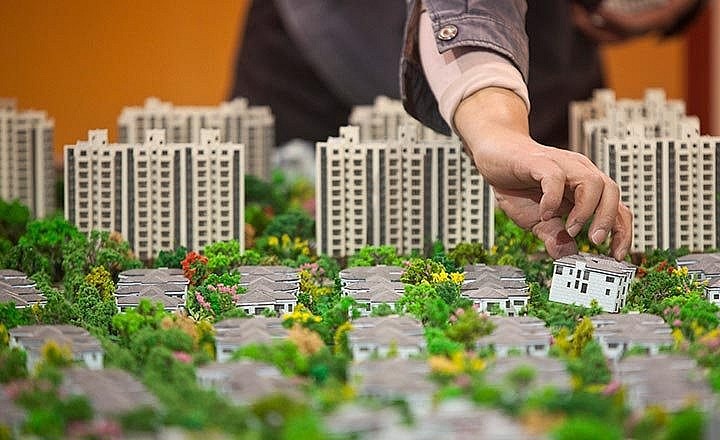 Mỗi tháng có hơn 400 doanh nghiệp bất động sản mới chào thị trường