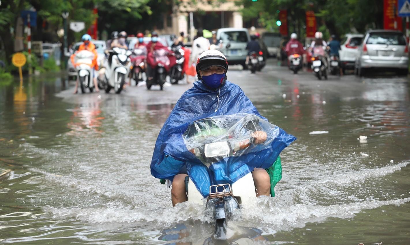 Hà Nội duyệt chi hơn 380 tỷ đồng chống ngập nước mưa cho một số tuyến phố nội thành