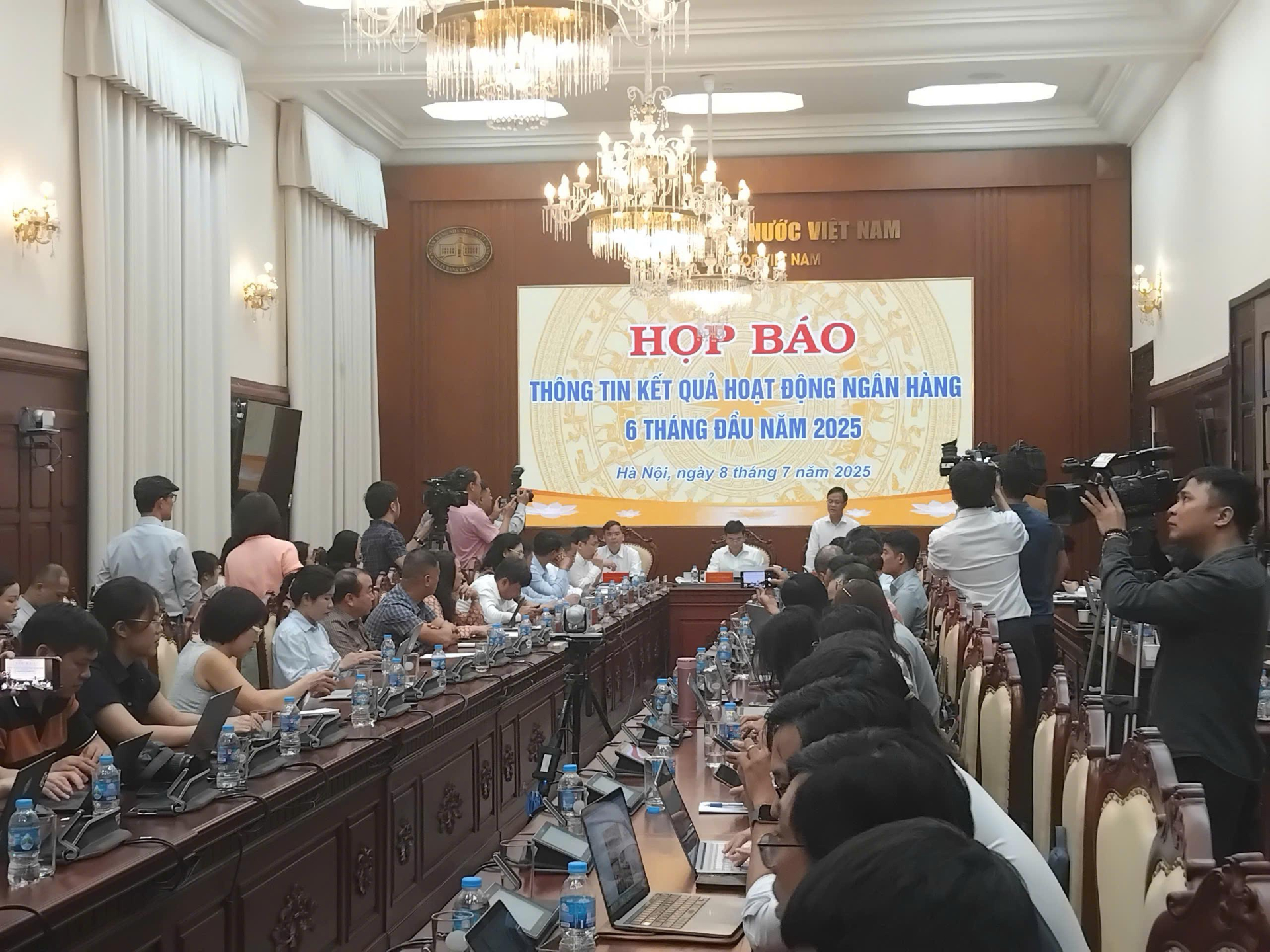 Tín dụng 6 tháng đầu năm tăng gần 10% so với cùng kỳ