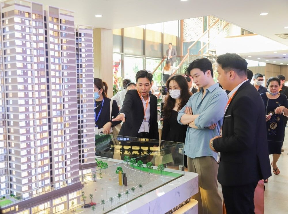 Doanh nghiệp bất động sản “đua nhau” quay lại hoạt động khi giá nhà liên tục tăng cao