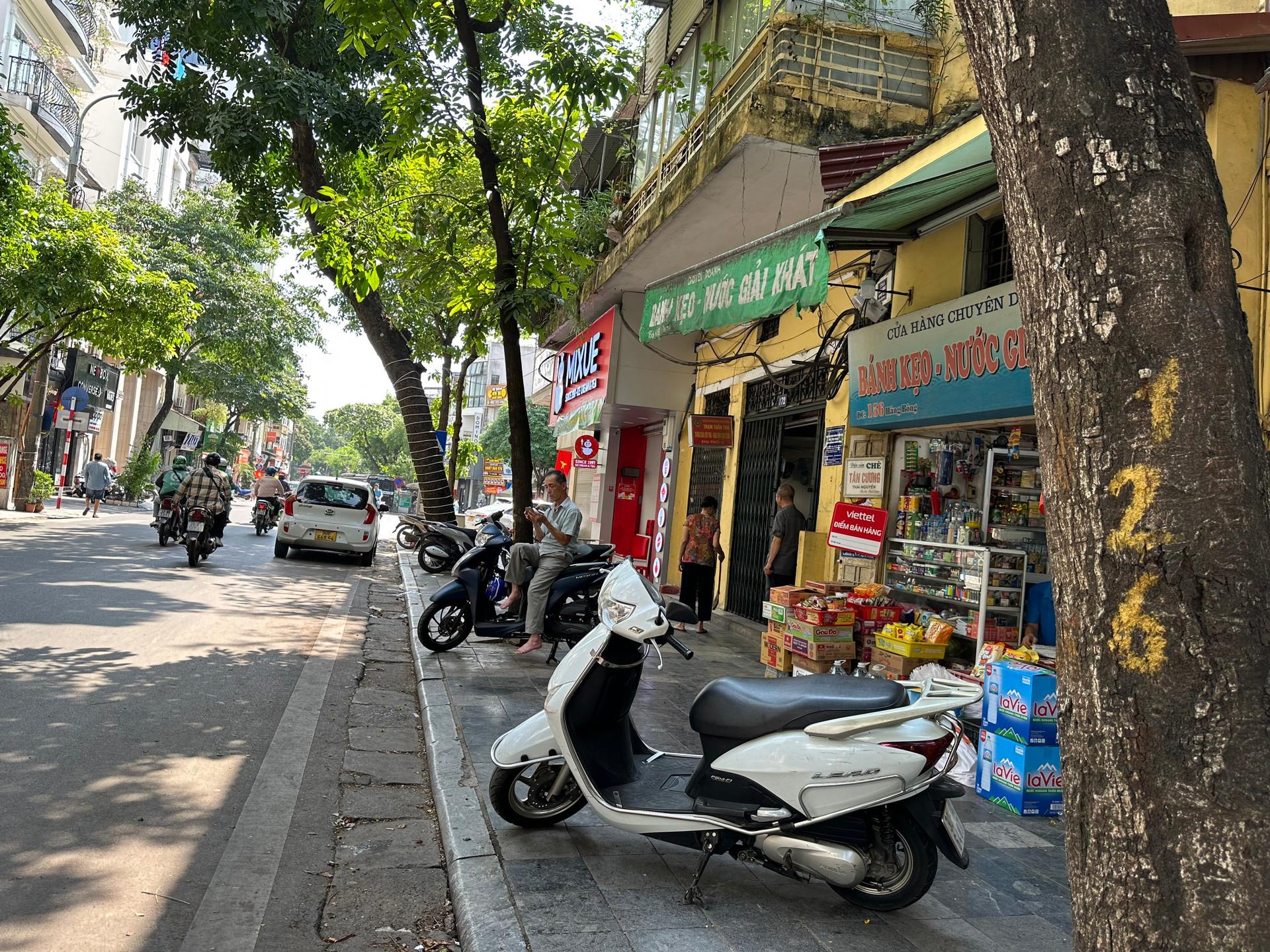Nóng: Giá rao bán nhà mặt phố nhiều tuyến đường mới ở Hà Nội vượt ngưỡng 1 tỷ đồng/m2