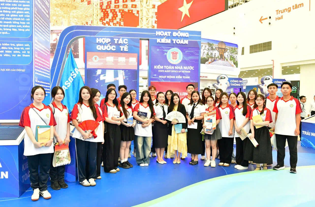 Kéo dài Triển lãm thành tựu Đất nước đến hết 15/9