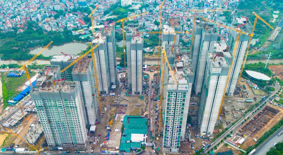 Hà Nội dự kiến di dời hơn 860.000 người trong 20 năm: Áp lực giá nhà đổ dồn về vùng ven!?