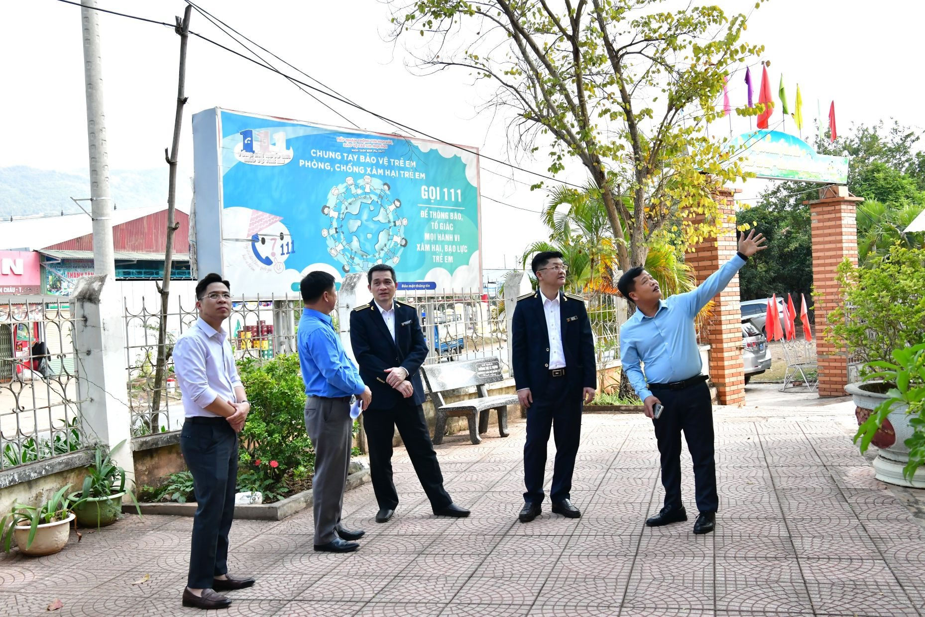Nhiều chuyên đề 