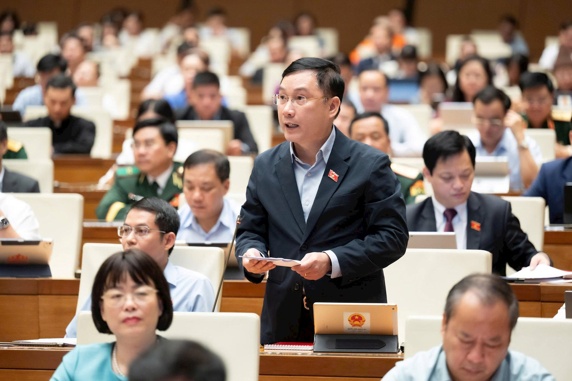 Kiểm soát tín dụng chảy vào bất động sản, áp thuế với nhà đất không sử dụng