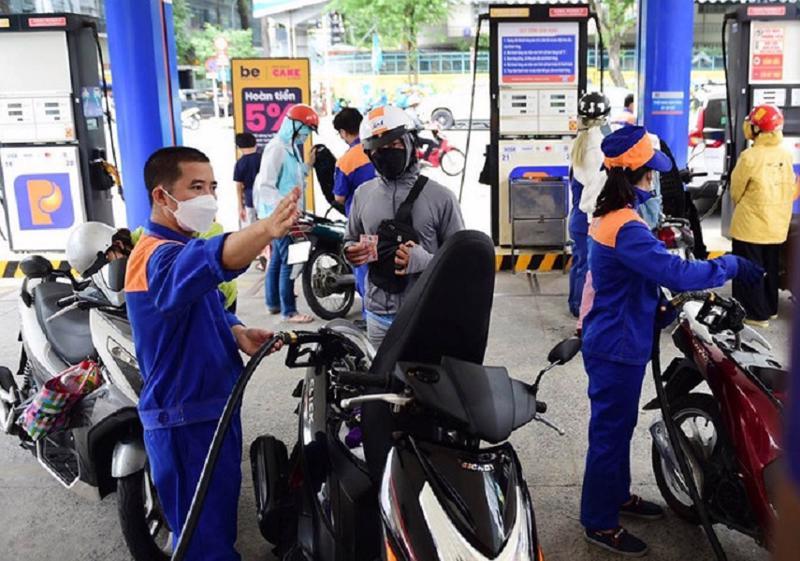 Ngày mai (1/2), giá xăng dầu dự báo tăng cao