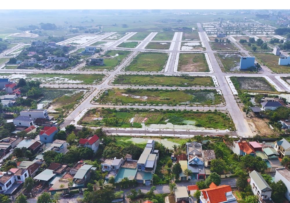 Dự án Khu dân cư Và dịch vụ phía Nam Quốc lộ 47 có tổng diện tích 83.513,3 m2, trong đó diện tích đất ở đấu giá quyền sử dụng đất là 29.419,4 m2. Dự án Khu dân cư Và dịch vụ phía Nam Quốc lộ 47 có tổng diện tích 83.513,3 m2, trong đó diện tích đất ở đấu giá quyền sử dụng đất là 29.419,4 m2.