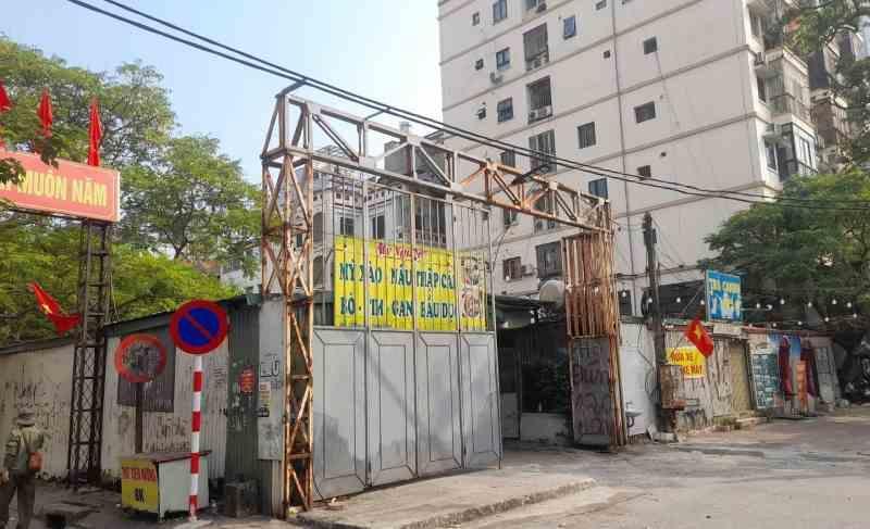 Lô đất 120 Hoàng Quốc Việt (Hà Nội). (Ảnh: Báo Công lý) Lô đất 120 Hoàng Quốc Việt (Hà Nội). (Ảnh: Báo Công lý)