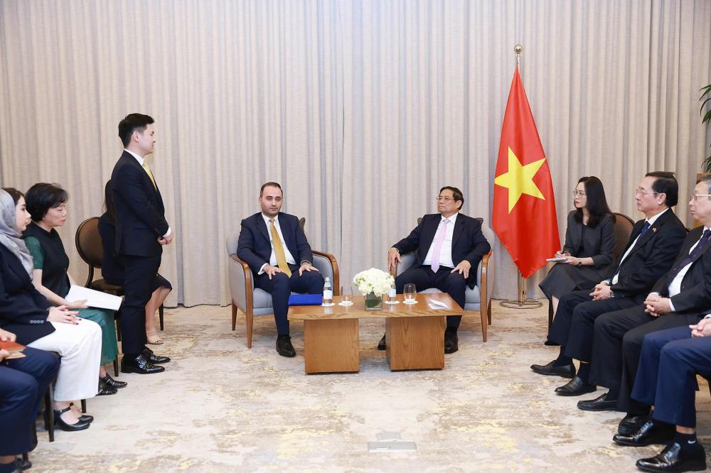 Phó Chủ tịch HĐQT T&T Group Đỗ Vinh Quang báo cáo Thủ tướng Chính phủ kế hoạch nghiên cứu đầu tư dự án Tổ hợp thể thao và công viên tại Hà Nội. (Ảnh: Nhật Bắc) Phó Chủ tịch HĐQT T&T Group Đỗ Vinh Quang báo cáo Thủ tướng Chính phủ kế hoạch nghiên cứu đầu tư dự án Tổ hợp thể thao và công viên tại Hà Nội. (Ảnh: Nhật Bắc)