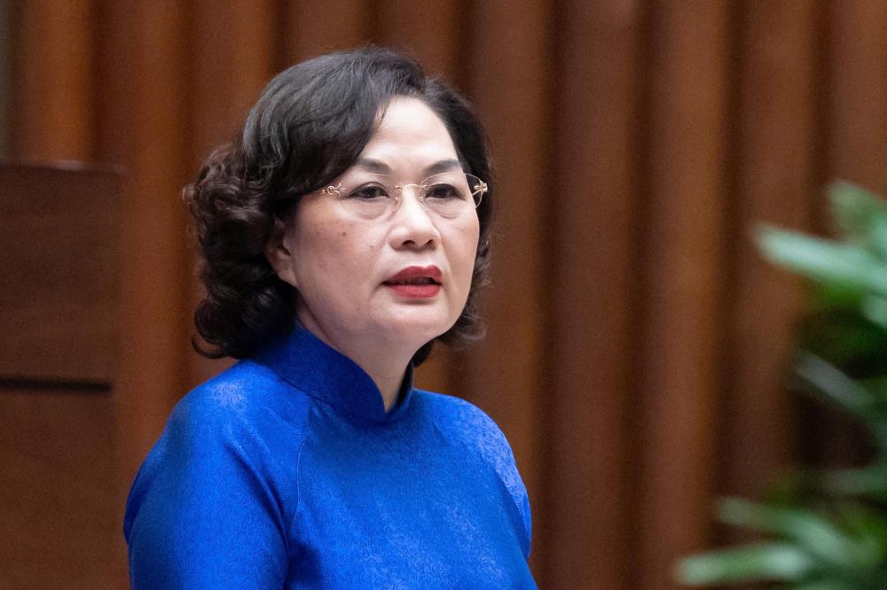 Thống đốc Nguyễn Thị Hồng trả lời chất vấn. (Ảnh: Quốc hội) Thống đốc Nguyễn Thị Hồng trả lời chất vấn. (Ảnh: Quốc hội)