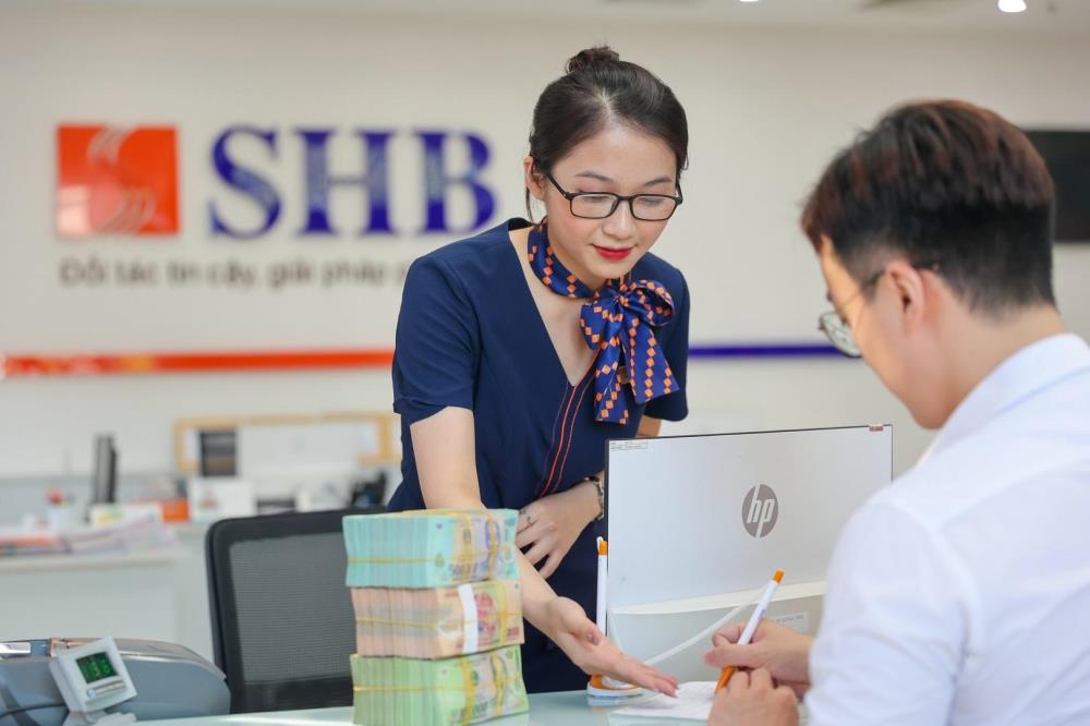 Kênh tiết kiệm ngân hàng vẫn luôn là ưu tiên của người dân. Kênh tiết kiệm ngân hàng vẫn luôn là ưu tiên của người dân.