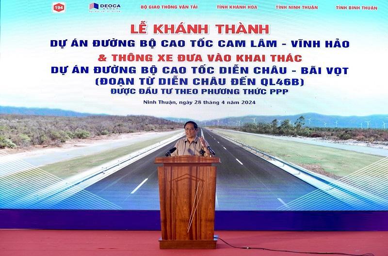 Thủ tướng Phạm Minh Chính phát lệnh khánh thành Dự án thành phần cao tốc Cam Lâm - Vĩnh Hảo và thông xe đưa vào khai thác Dự án thành phần cao tốc Diễn Châu - Bãi Vọt (đoạn từ Diễn Châu đến Quốc lộ 46B). Thủ tướng Phạm Minh Chính phát lệnh khánh thành Dự án thành phần cao tốc Cam Lâm - Vĩnh Hảo và thông xe đưa vào khai thác Dự án thành phần cao tốc Diễn Châu - Bãi Vọt (đoạn từ Diễn Châu đến Quốc lộ 46B).