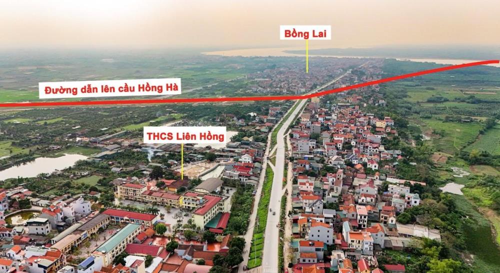 Ở phía huyện Đan Phượng, đường Vành đai 4 sẽ dẫn lên cầu Hồng Hà gần với Nhà máy nước mặt sông Hồng. (Nguồn ảnh: Đời sống Pháp luật) Ở phía huyện Đan Phượng, đường Vành đai 4 sẽ dẫn lên cầu Hồng Hà gần với Nhà máy nước mặt sông Hồng. (Nguồn ảnh: Đời sống Pháp luật)