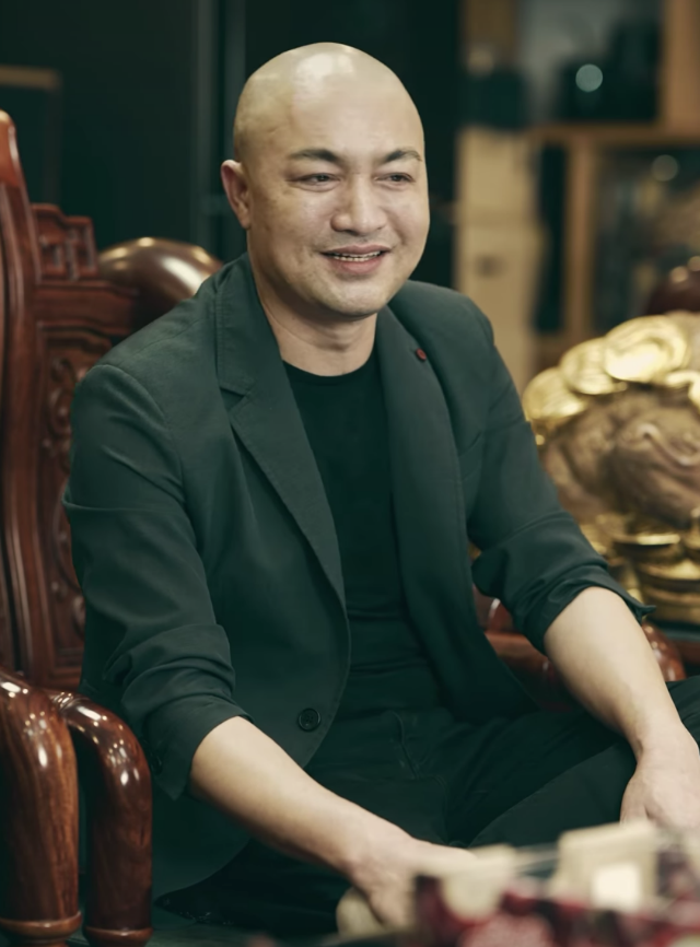 Đại gia Nguyễn Đình Chiến là người sở hữu biệt thự đồ sộ Đại gia Nguyễn Đình Chiến là người sở hữu biệt thự đồ sộ