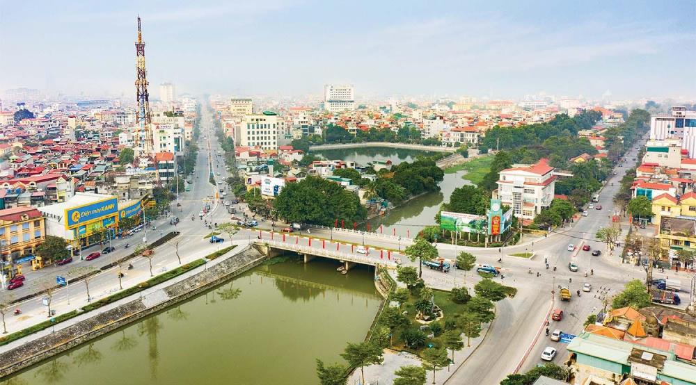 HĐND thành phố Ninh Bình tán thành chủ trương thành lập thành phố Hoa Lư trên cơ sở nhập nguyên trạng toàn bộ diện tích tự nhiên, quy mô dân số của huyện Hoa Lư và thành phố Ninh Bình. HĐND thành phố Ninh Bình tán thành chủ trương thành lập thành phố Hoa Lư trên cơ sở nhập nguyên trạng toàn bộ diện tích tự nhiên, quy mô dân số của huyện Hoa Lư và thành phố Ninh Bình.