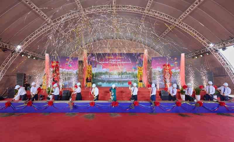 Nghi thức khởi công tại Lễ khởi công dự án Thành phố Thời Đại - Sun Urban City. Nghi thức khởi công tại Lễ khởi công dự án Thành phố Thời Đại - Sun Urban City.