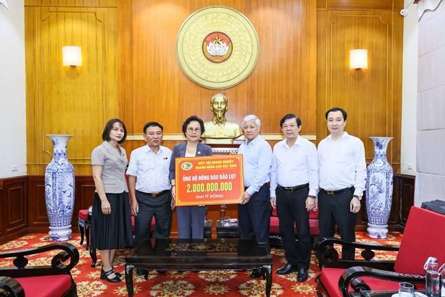 Chủ tịch UBTƯ MTTQ Việt Nam Đỗ Văn Chiến tiếp nhận ủng hộ từ Hiệp hội doanh nghiệp, doanh nhân Cựu chiến binh Việt Nam Chủ tịch UBTƯ MTTQ Việt Nam Đỗ Văn Chiến tiếp nhận ủng hộ từ Hiệp hội doanh nghiệp, doanh nhân Cựu chiến binh Việt Nam