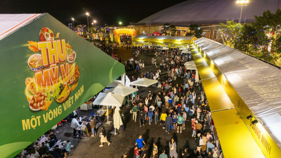 Biển người đổ về Hội chợ Mùa thu 2025 trước khi cơ hội mua sắm tốt nhất năm khép lại vào ngày 4/11