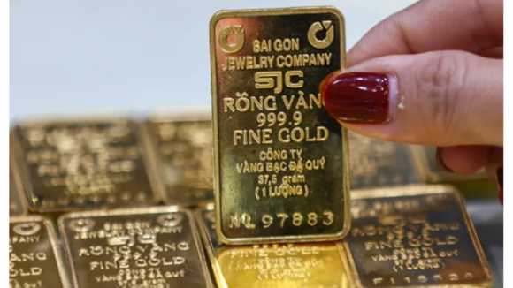 Giá vàng hôm nay 16/12: Vàng miếng SJC lập đỉnh, vượt 157 triệu đồng/lượng
